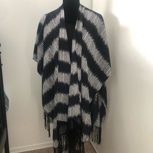 ⁉️Guess kimono⁉️